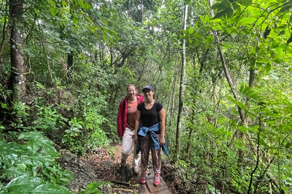 Cat Ba National Park: Hiking- Cycling 1 day